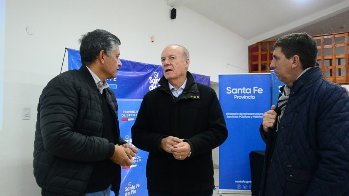 Hablamos con el Secretario de Hábitat de la provincia Amado Zorzón, el Senador Pirola y el Pte. Comunal Vargas.